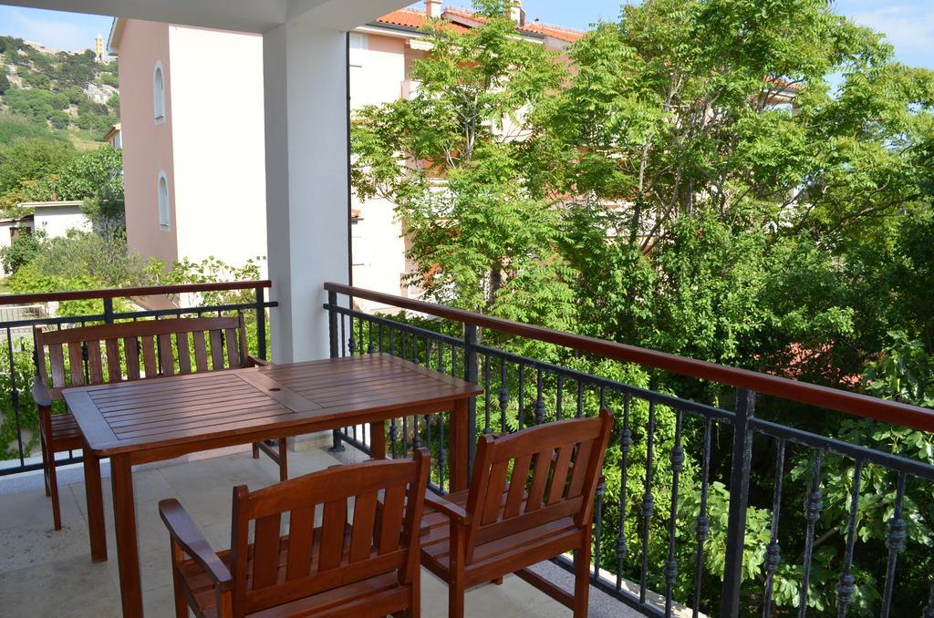 Apartments Soldo Baška Стая снимка